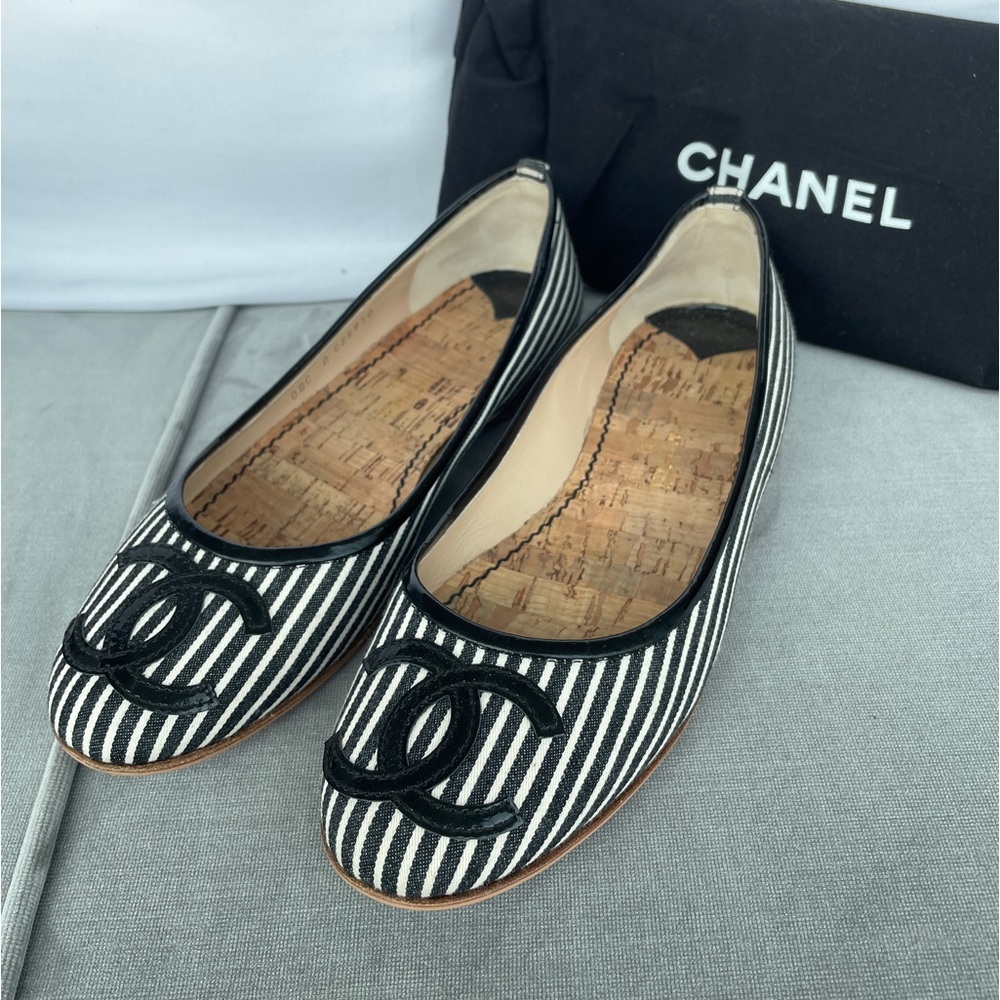 Chanel Striped Cloth Ballet Flats - Black and Beige